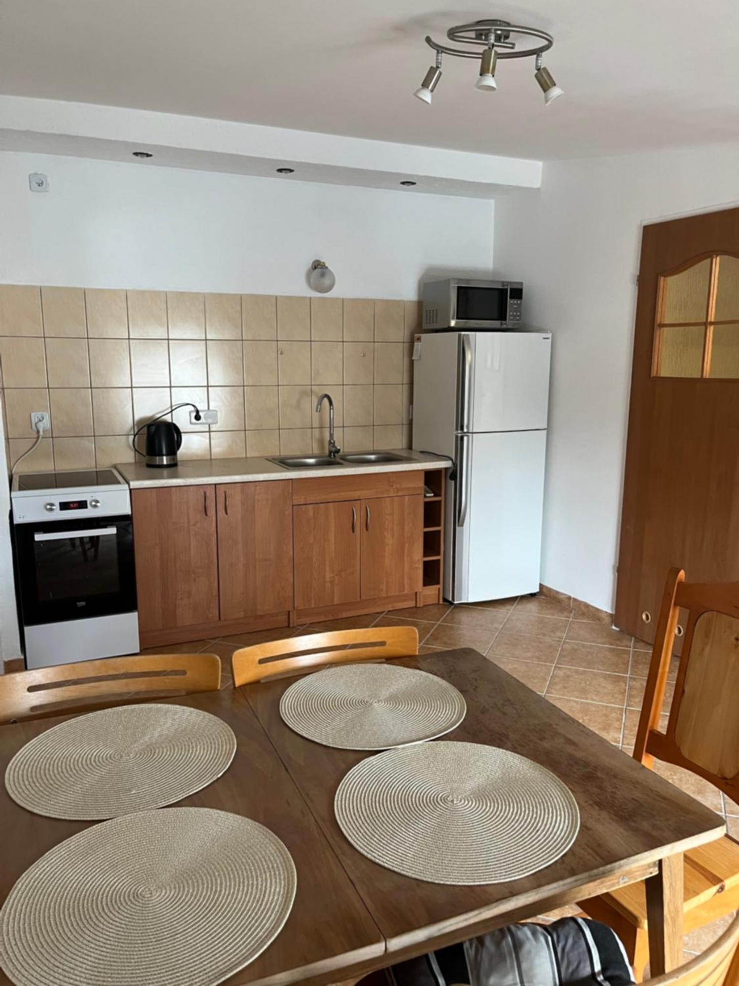 Studio Dwupokojowe Z Lazienka I Kuchnia Аугустов Екстериор снимка
